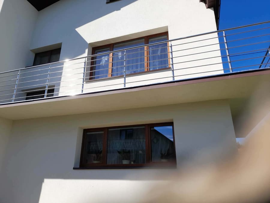 Schody wejściowe ze stali – balustrada na wymiar, realizacja nr 08